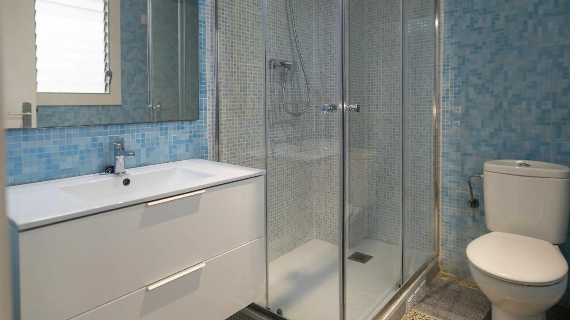 Suitur Apartamento Frente A La Playa De Calafell Espanha