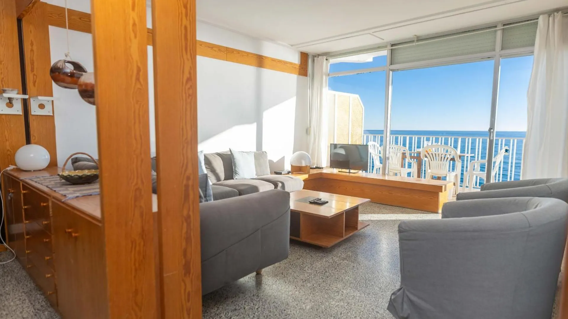 Suitur Apartamento Frente A La Playa De Calafell Espanha